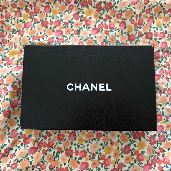 Chanel Lambskin Quilted L Flap trifold Wallet - black. Used but well cared for. - Picture 10 of 11